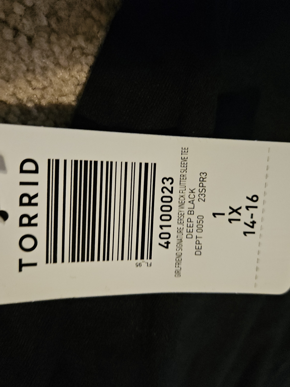 torrid Black V-Neck Flutter Sleeve Tee - Picture 2 of 2